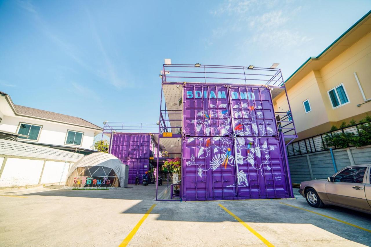 5 Diamond Hotel Bangkok Exterior photo
