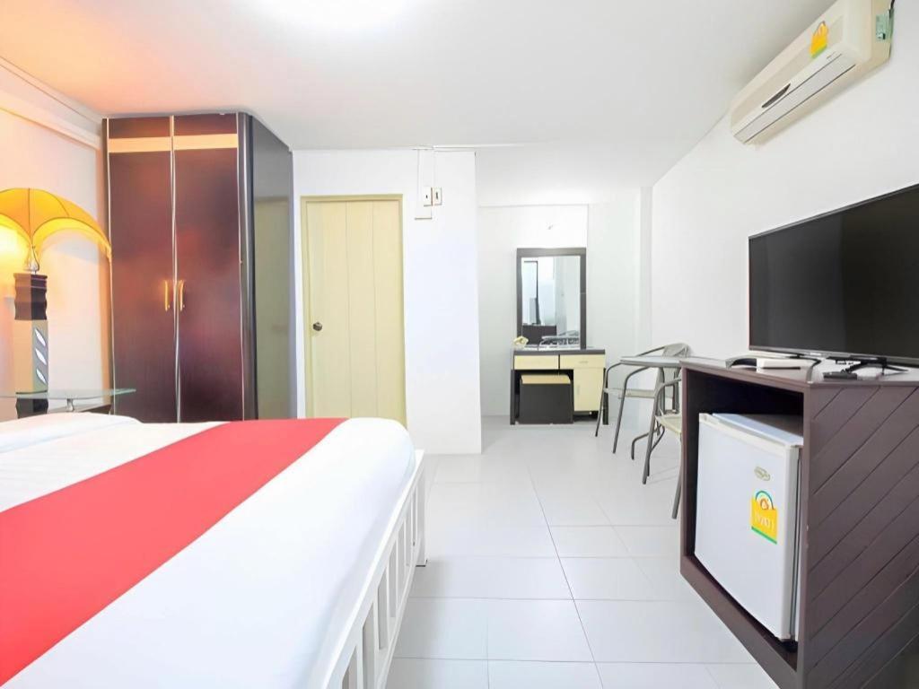 5 Diamond Hotel Bangkok Exterior photo