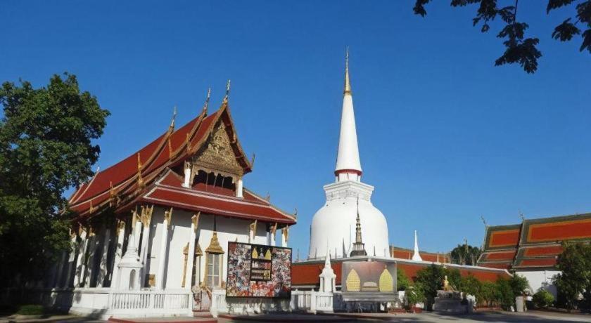 5 Diamond Hotel Bangkok Exterior photo