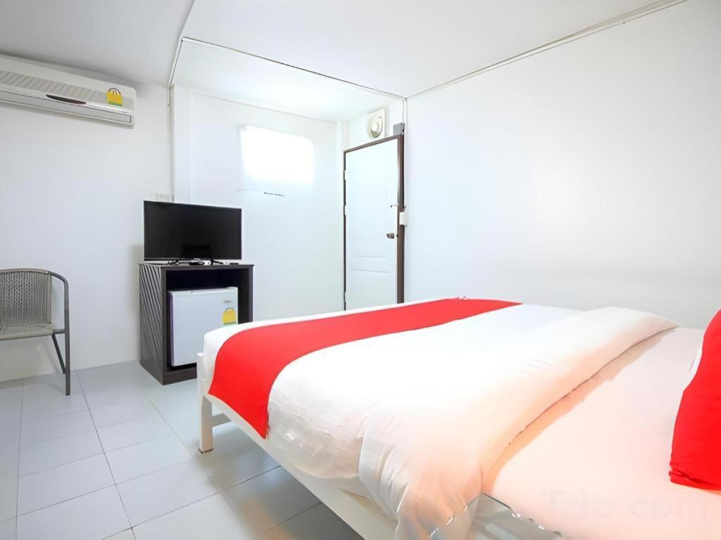 5 Diamond Hotel Bangkok Exterior photo